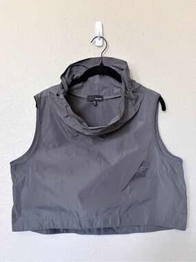 Sun Kim Gray Wire Collar Crop Vest Top Medi
